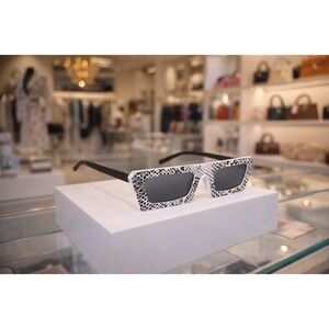 Sunglasses Women Black & White Snake Skin Printed Cuffing